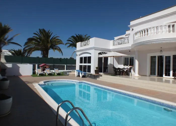 Costa Golf Villa